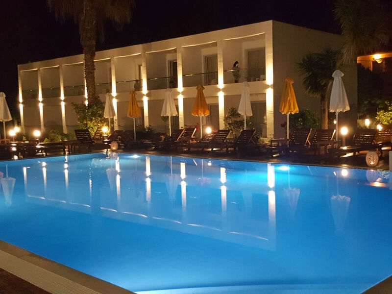 Nasos & Resorts