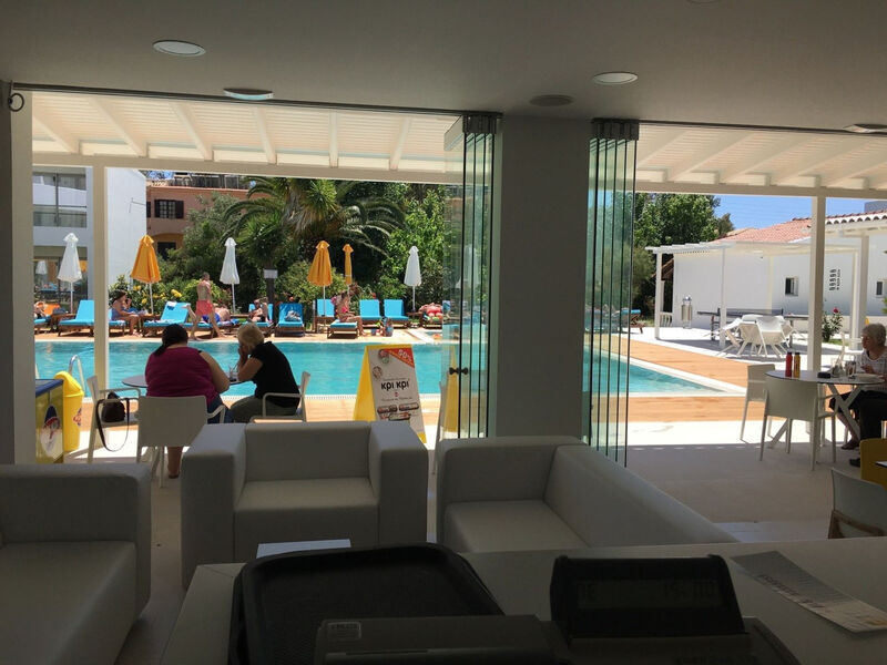 Nasos & Resorts