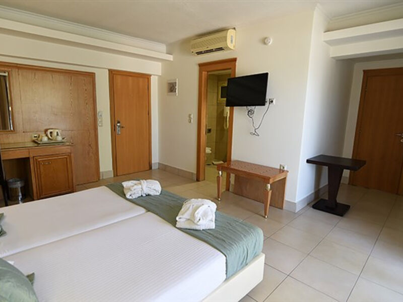Natura Park Village & Spa