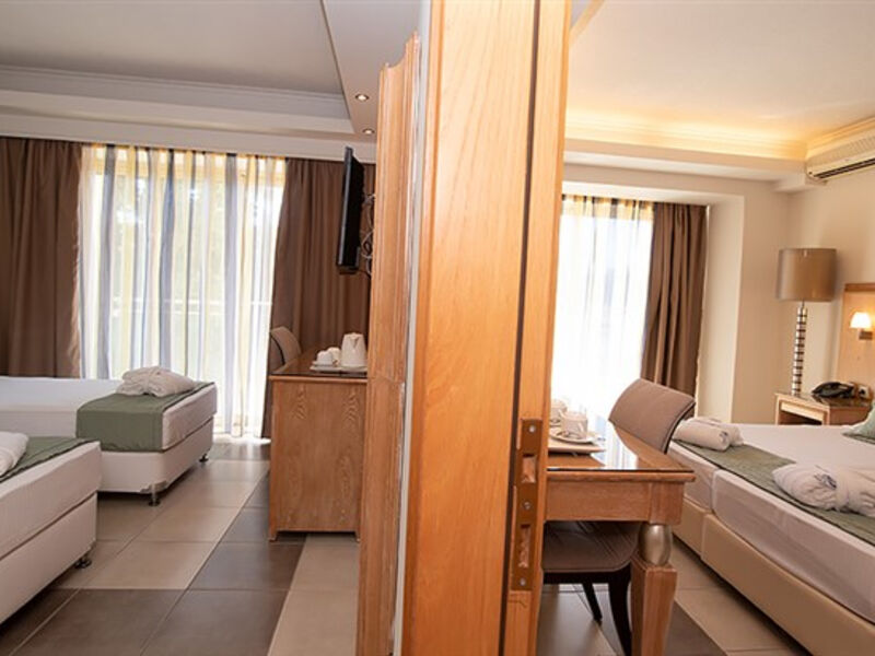 Natura Park Village & Spa
