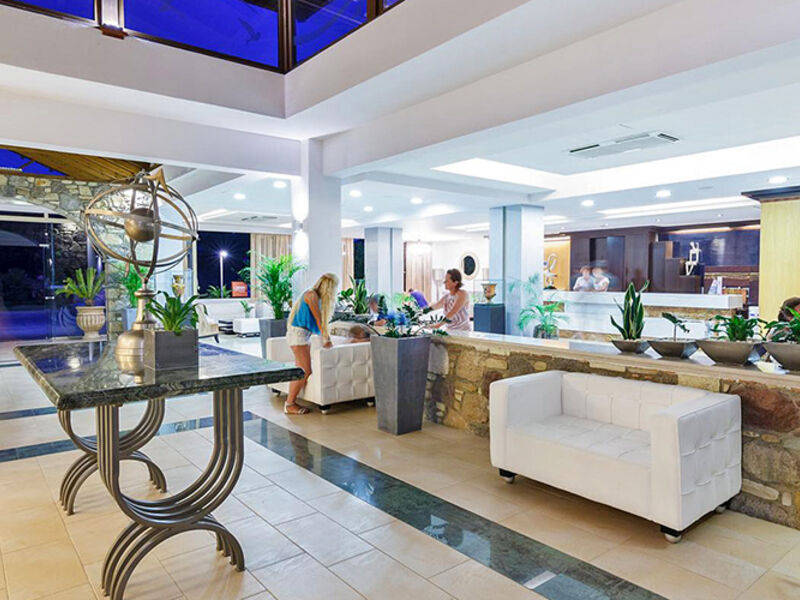 Natura Village Hotel & Spa