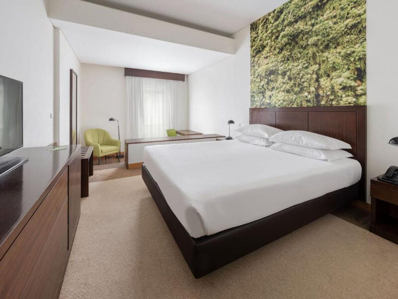 Neat Hotel Avenida