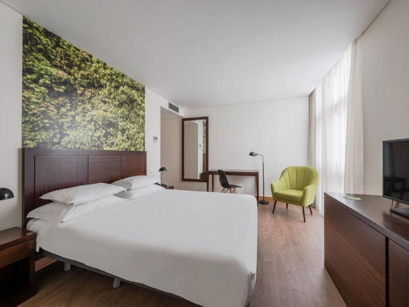 Neat Hotel Avenida