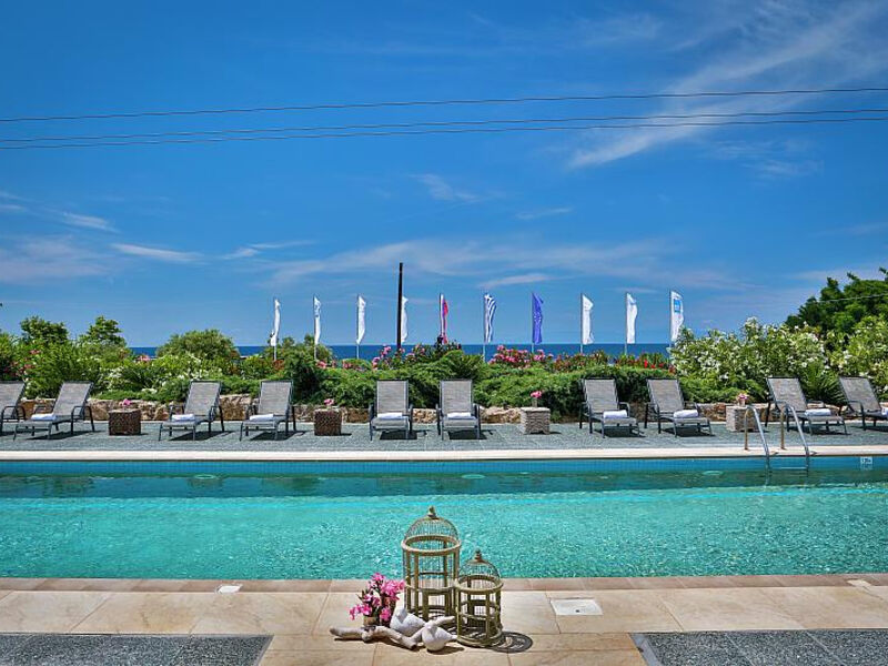 Nefeli Luxury Villas