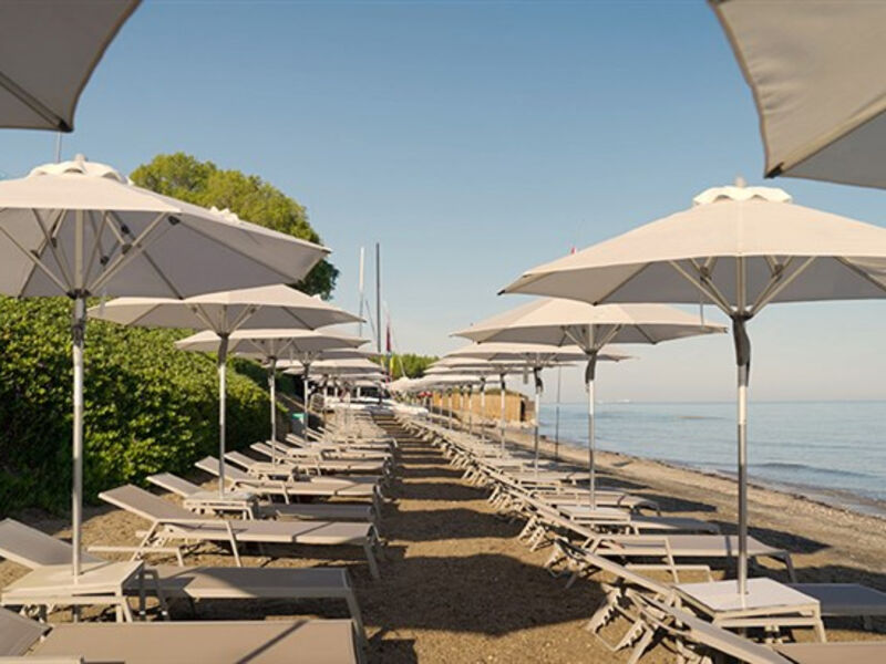Neptune Luxury Resort