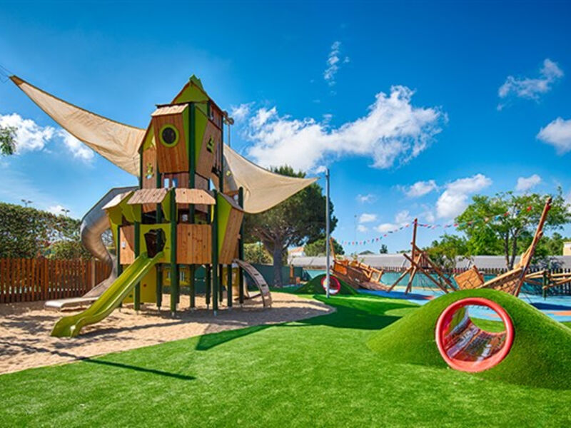 Neptune Luxury Resort