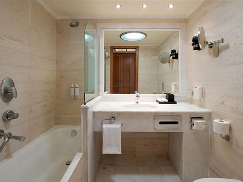 Neptune Luxury Resort