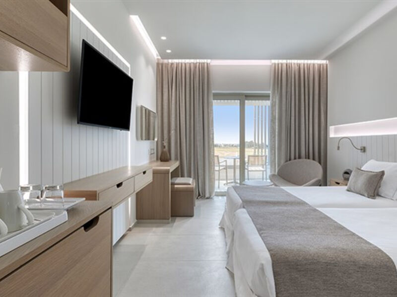 Neptune Luxury Resort