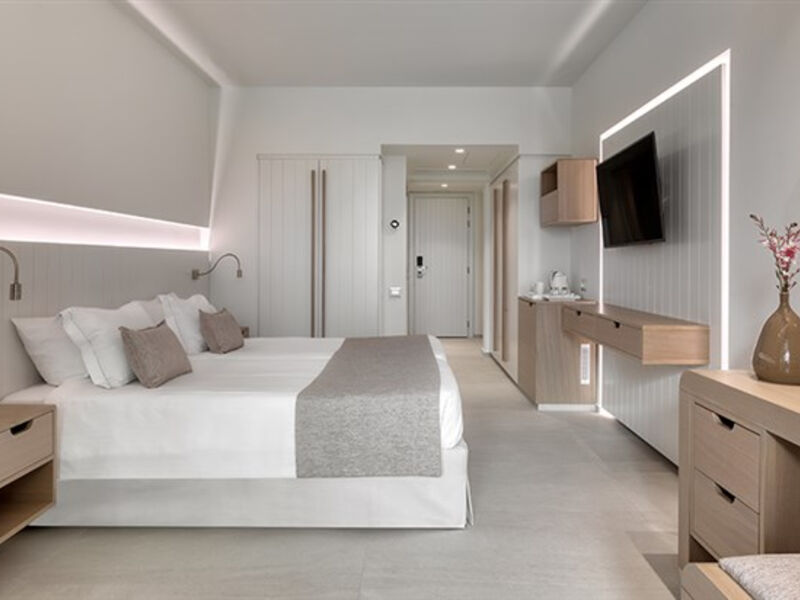 Neptune Luxury Resort