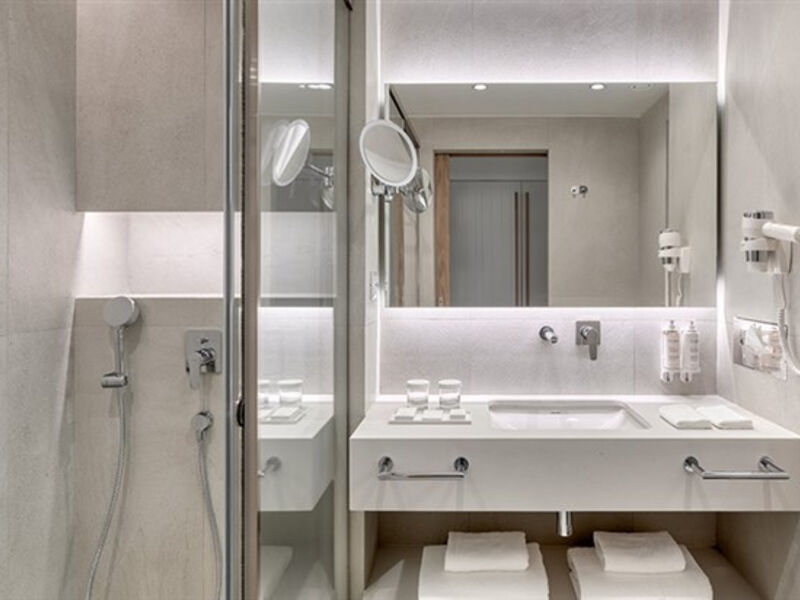 Neptune Luxury Resort