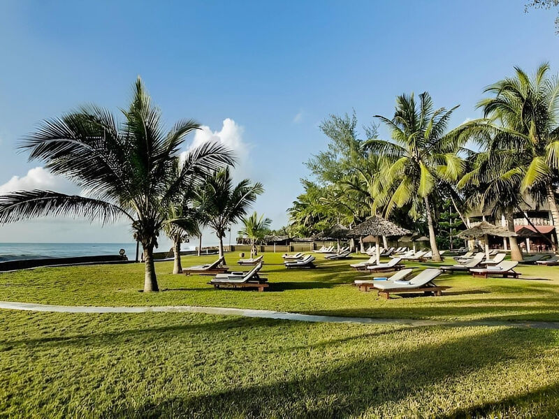 Neptune Palm Beach Boutique Resort & Spa