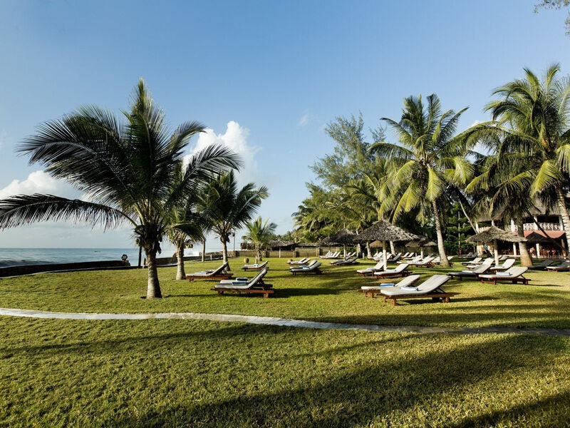 Neptune Palm Beach Boutique Resort & Spa