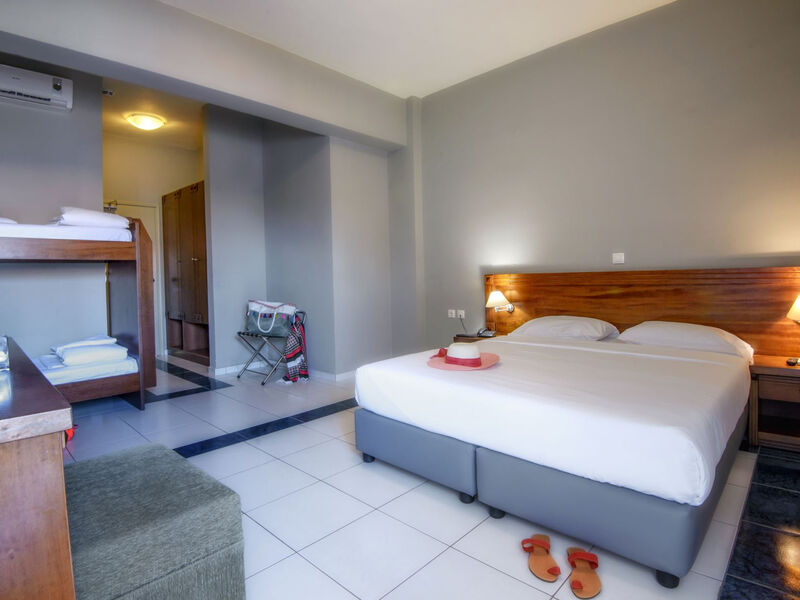 Zeus Hotels Neptuno Beach