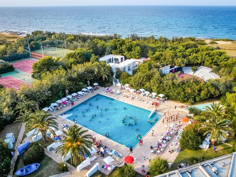 Nicolaus Club Meditur Village