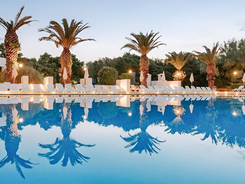 Nicolaus Club Meditur Village