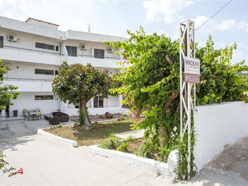 Nikos B&B