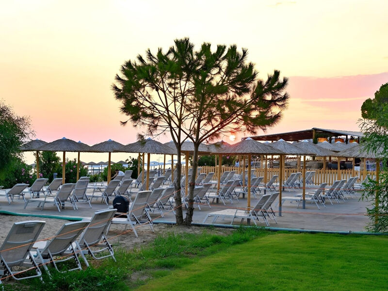 Ninos Grand Beach