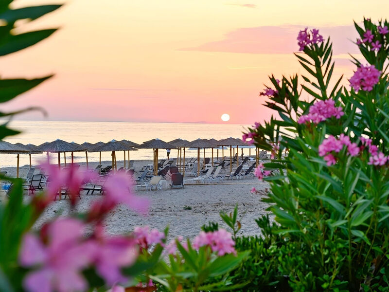 Ninos Grand Beach