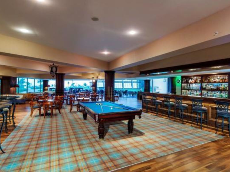 Noah'S Ark Deluxe Hotel & Spa