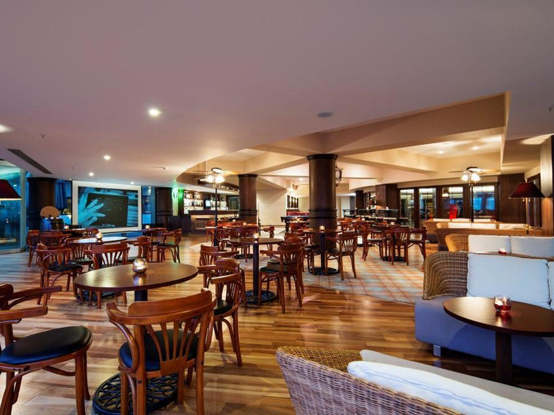 Noah'S Ark Deluxe Hotel & Spa