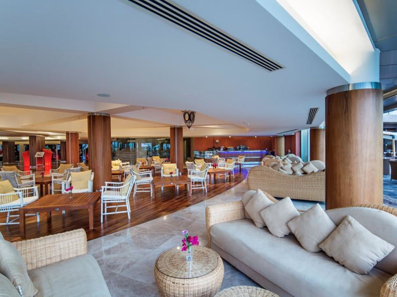 Noah'S Ark Deluxe Hotel & Spa