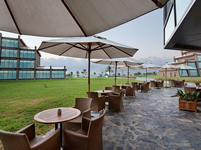 Noah'S Ark Deluxe Hotel & Spa