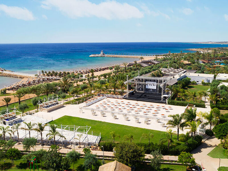 Noah'S Ark Deluxe Hotel & Spa