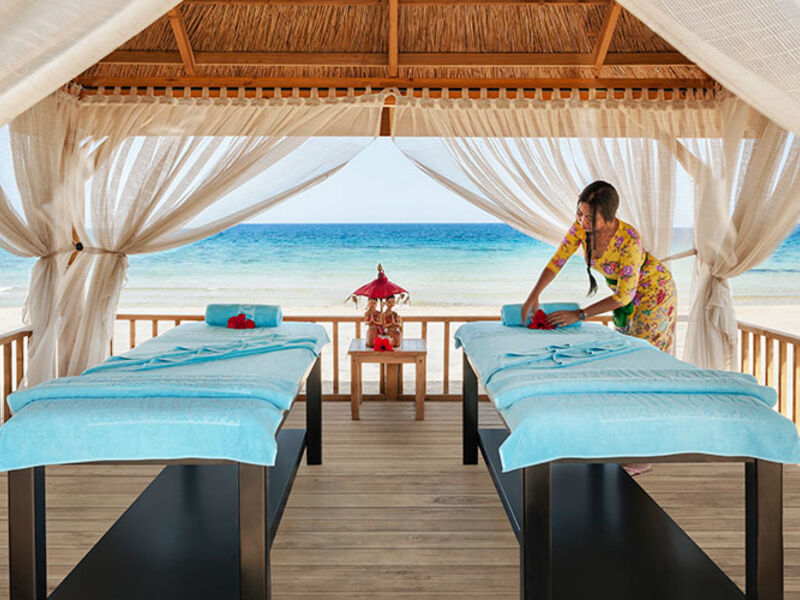 Noah'S Ark Deluxe Hotel & Spa