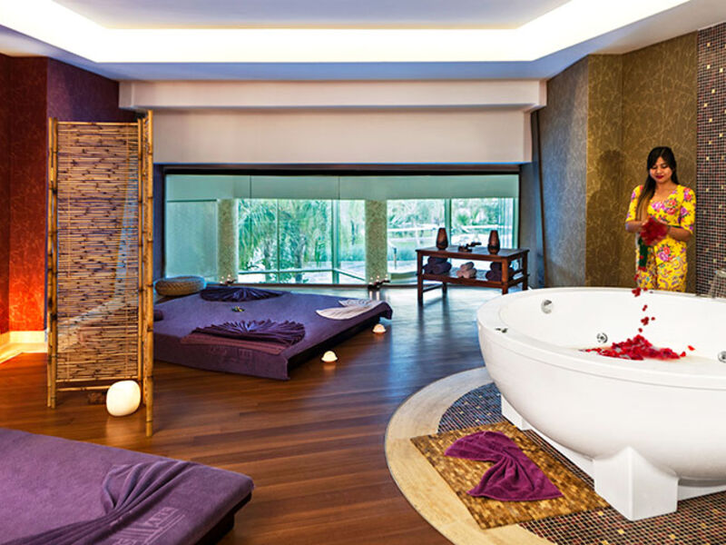 Noah'S Ark Deluxe Hotel & Spa