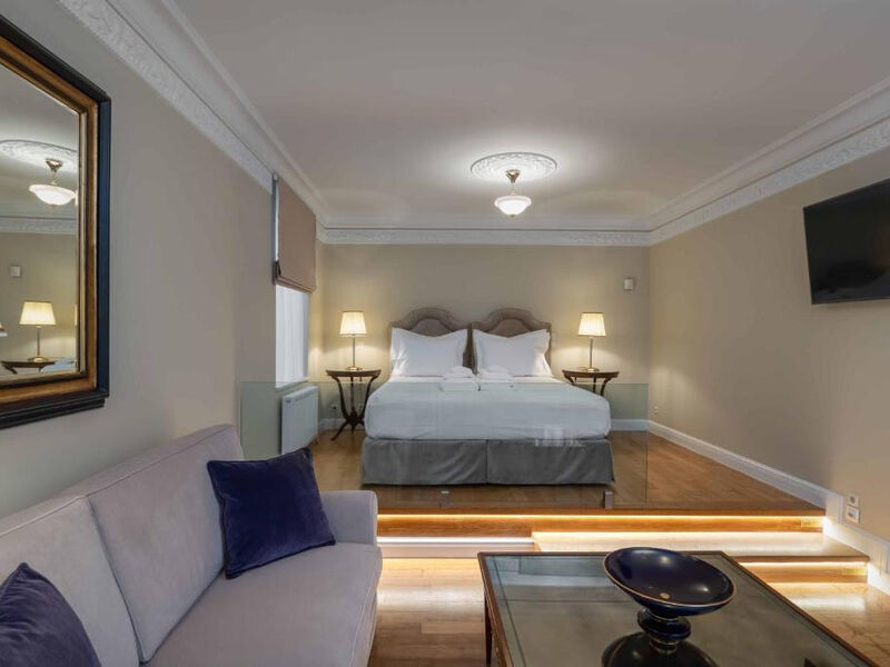 Noble Suites