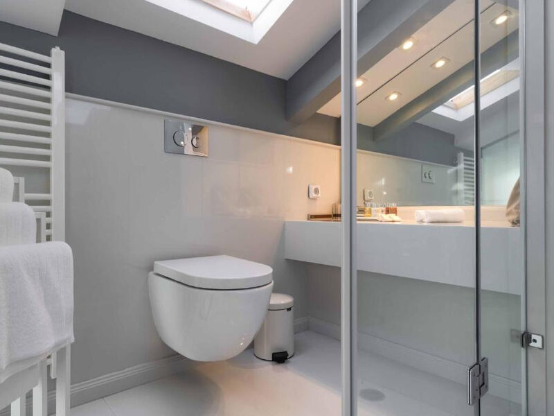 Noble Suites