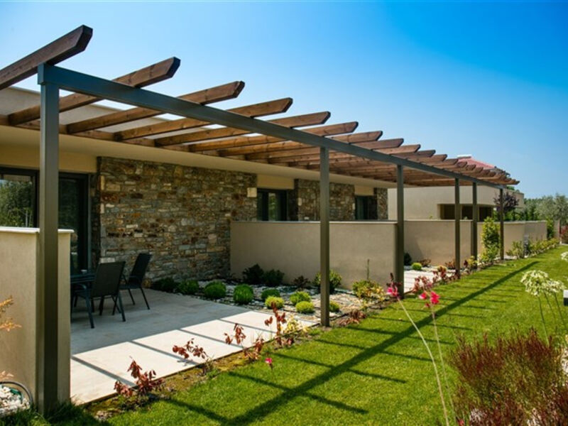 Notos Deluxe Suites