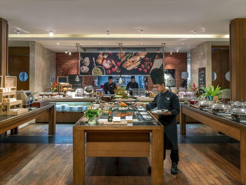 Novotel Phuket Surin Beach Resort