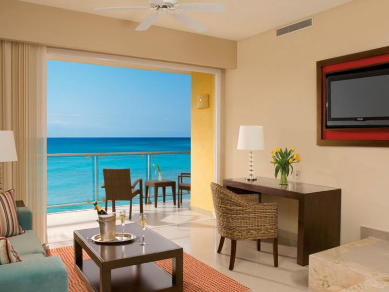 Now Jade Riviera Cancun