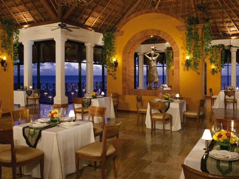 Now Sapphire Riviera Cancun