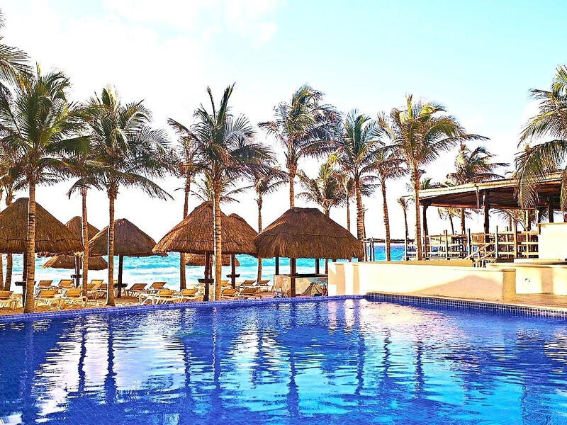 Nyx Cancun