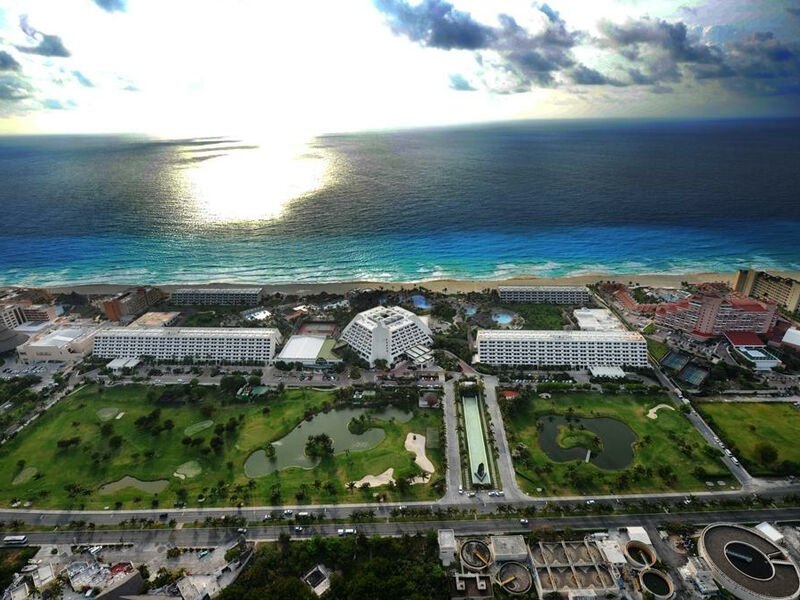 Oasis Cancun Grand