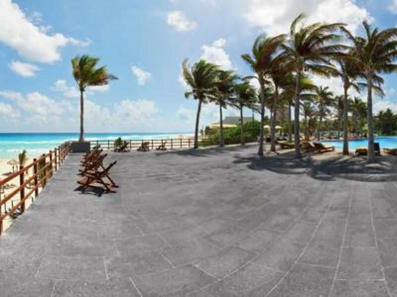 Oasis Cancun Grand