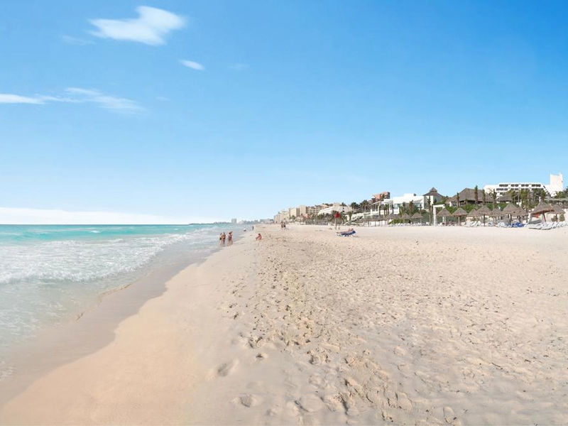 Oasis Cancun Lite