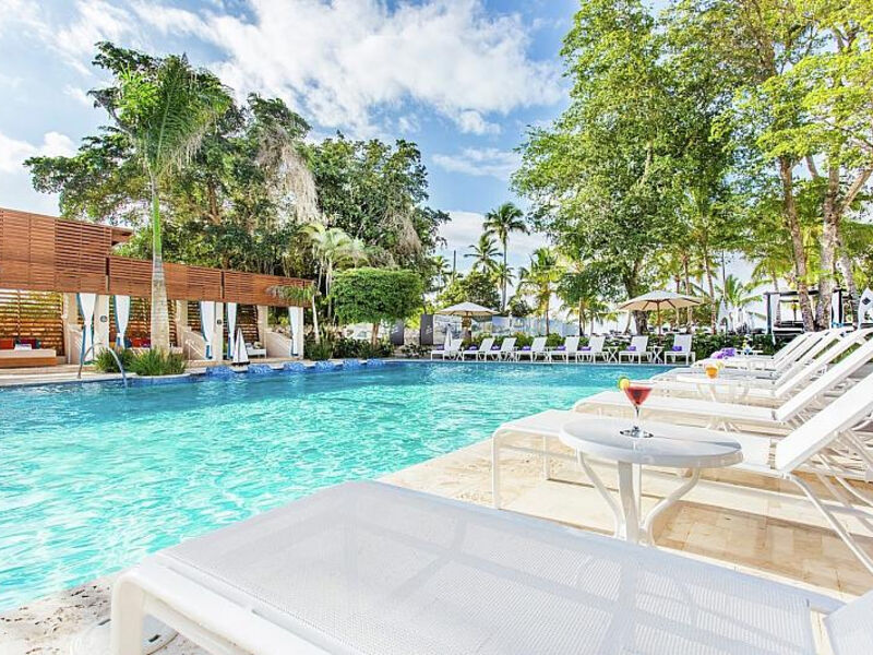 Oasis Canoa Beach Resort