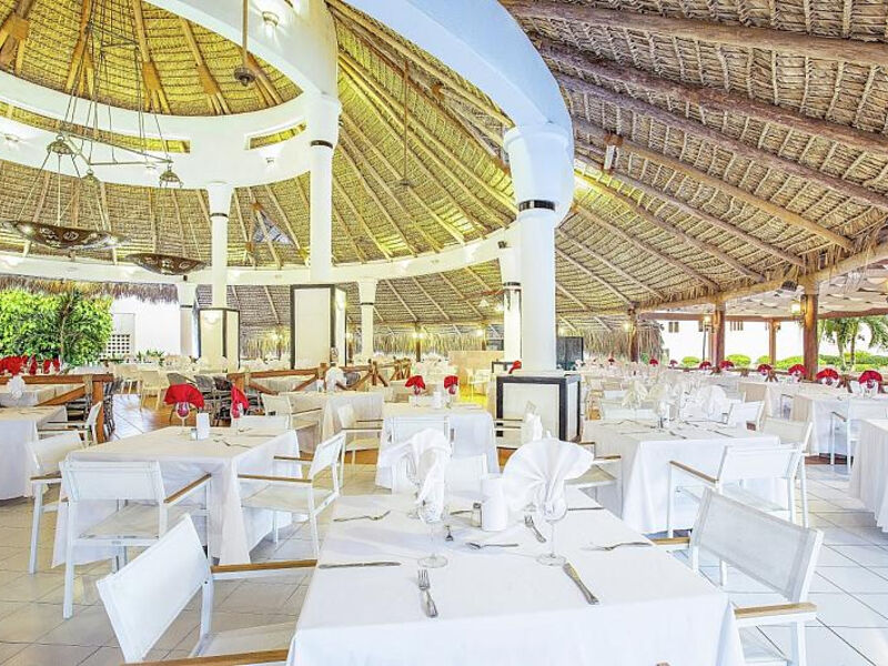 Oasis Canoa Beach Resort