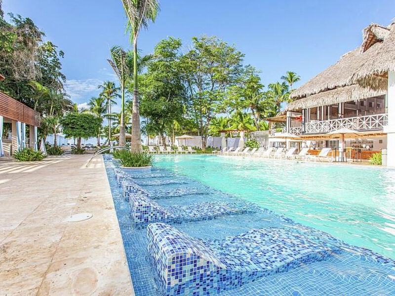 Oasis Canoa Beach Resort