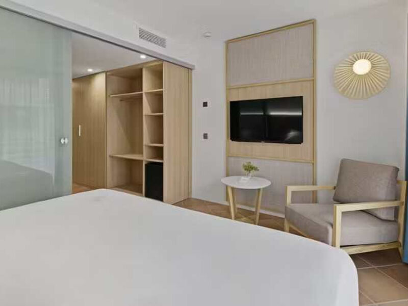 Occidental Cala Vinas