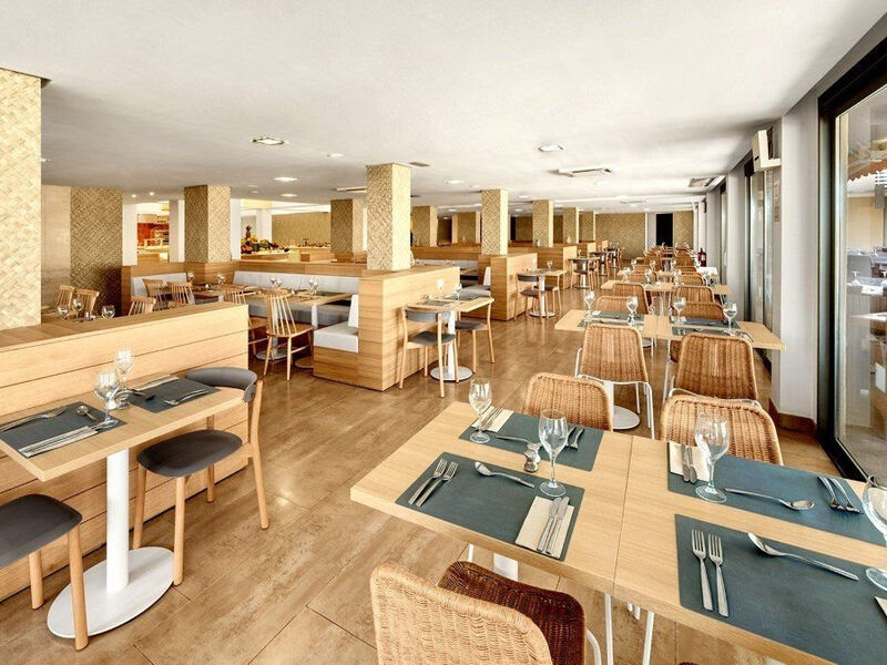 Occidental Cala Vinas