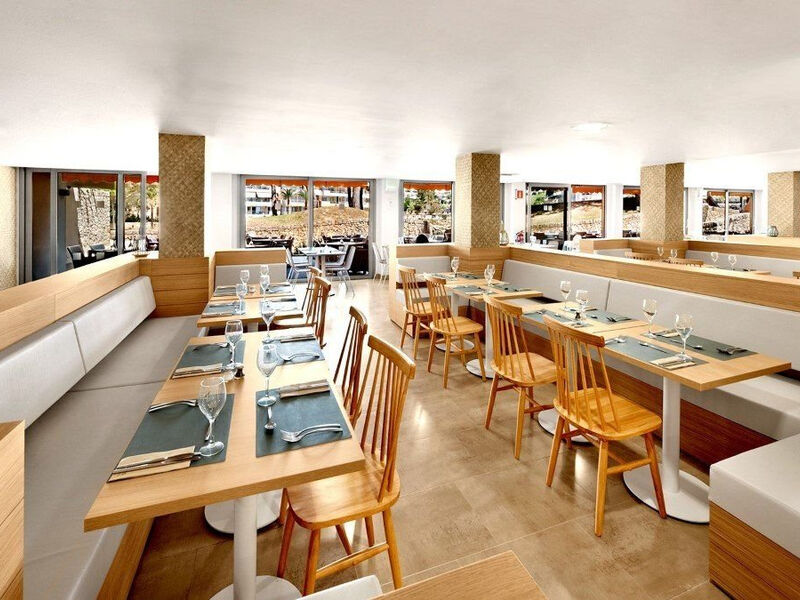 Occidental Cala Vinas