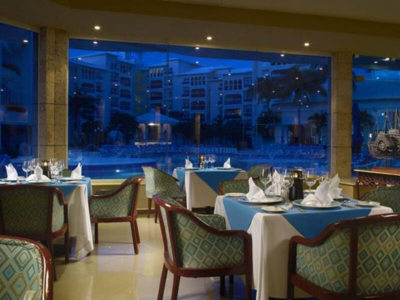 Occidental Costa Cancun