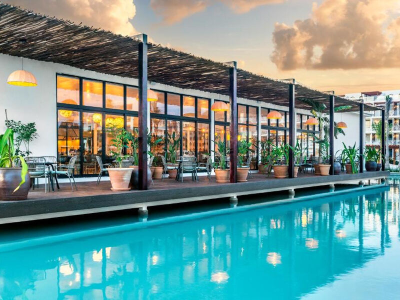 Ocean Riviera Paradise