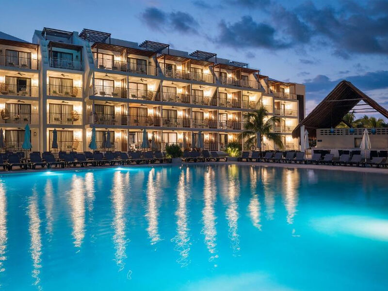 Ocean Riviera Paradise