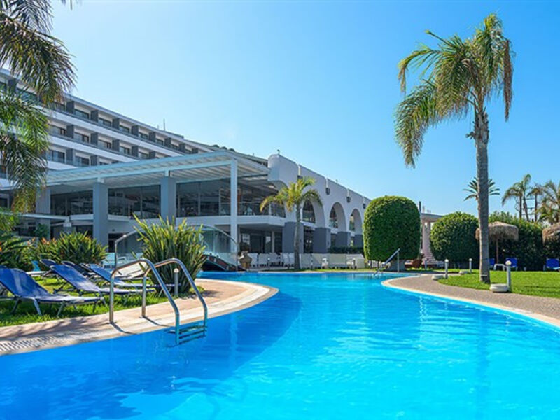 Oceanis Beach