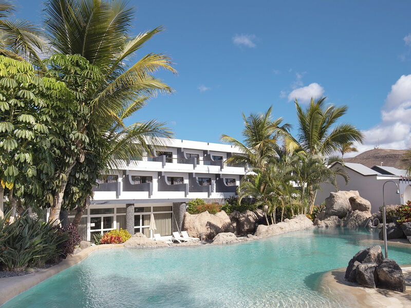 Okeanos Beach Boutique